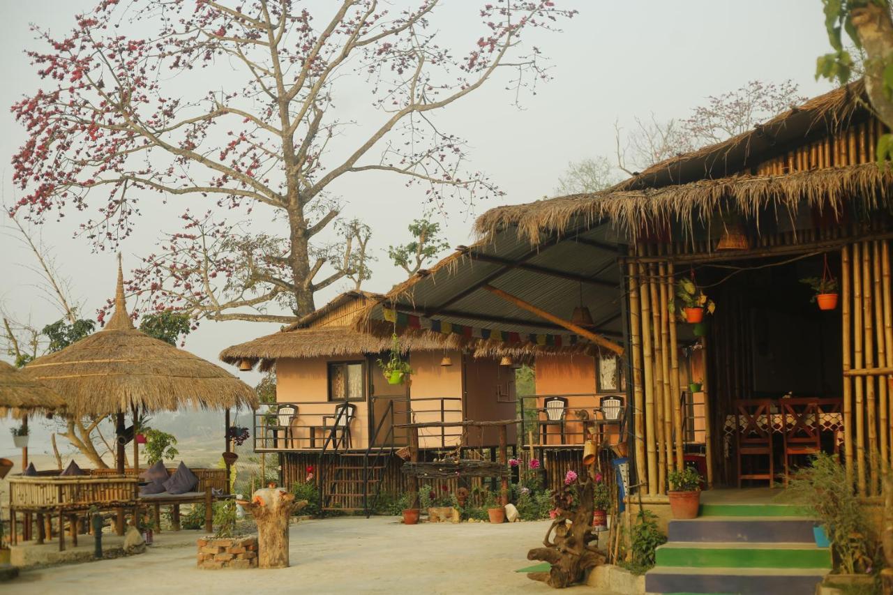Bamby Chilling House - Feel The Nature Sauraha Exterior foto